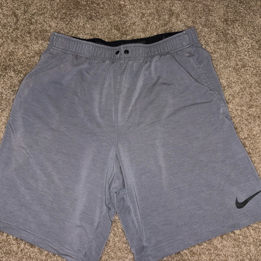 Nike Men's Athletic Shorts in Gray